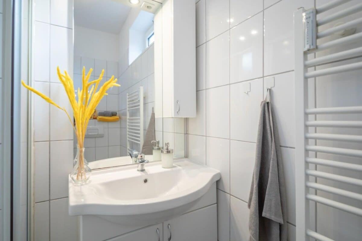 Beautiful 2 Bedroom Apartment Incl Parking Hamburg Dış mekan fotoğraf